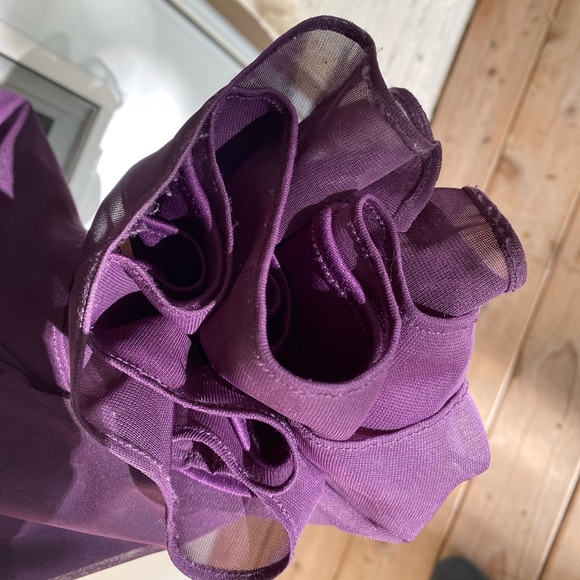 Long lacey dress - Picture 14 of 16